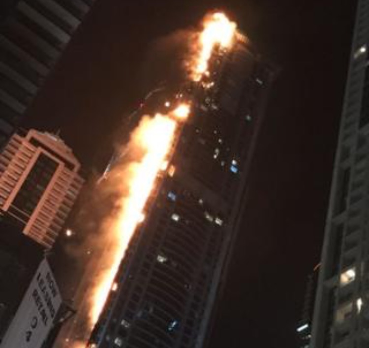 迪拜86层火炬大厦大火  这下真的火了！